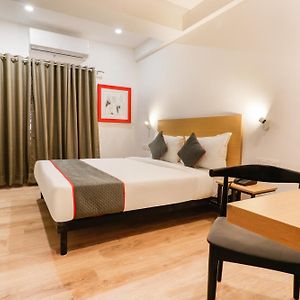 Townhouse South Tukoganj
